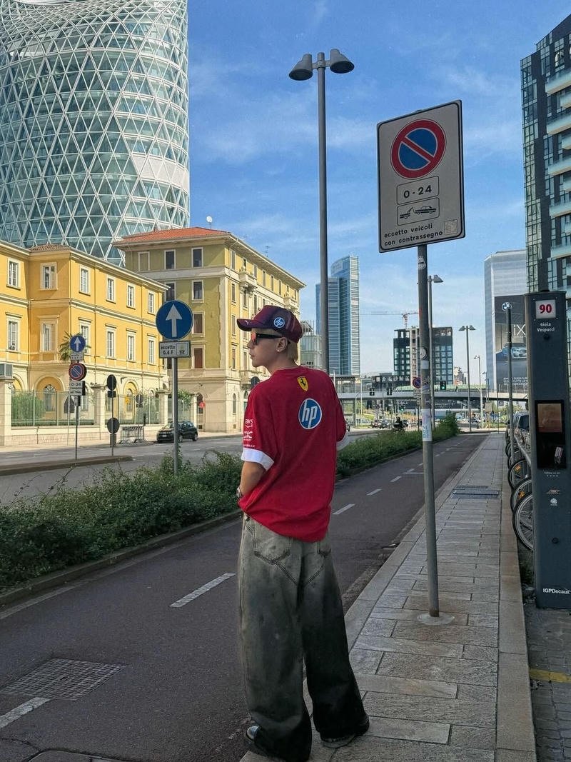 Ca sĩ dáng nghệ thuật ảnh nền Quang Hùng MasterD