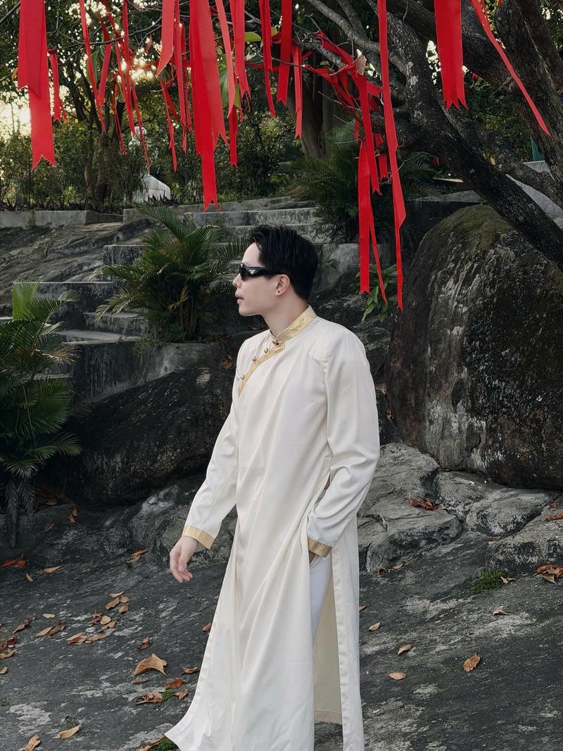 Chân dung nghệ sĩ ánh nhìn sâu Trịnh Thăng Bình