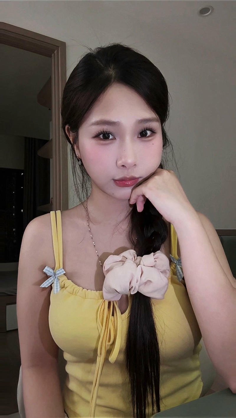 Concept chụp ảnh biển với mỹ nữ nổi bật