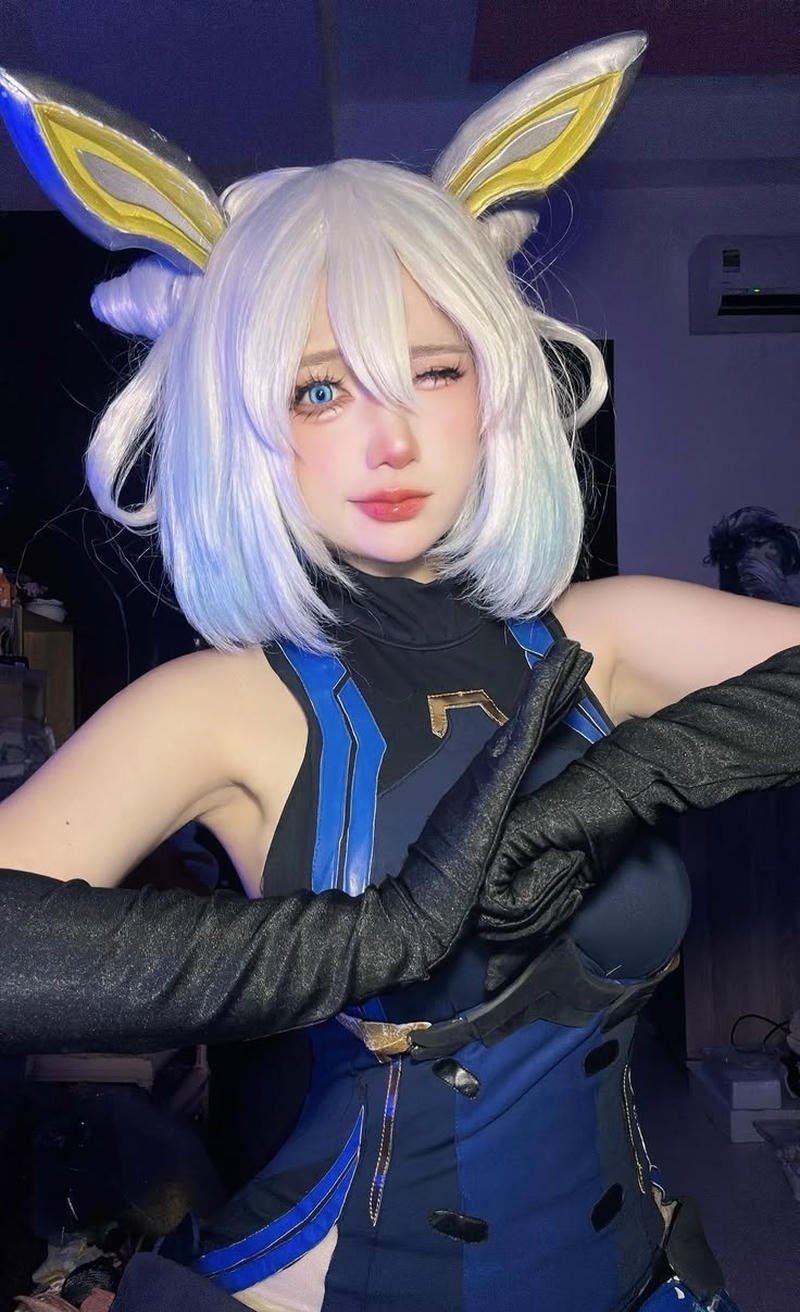 Cosplay liên quân nữ sexy tạo dáng võ thuật đáng yêu