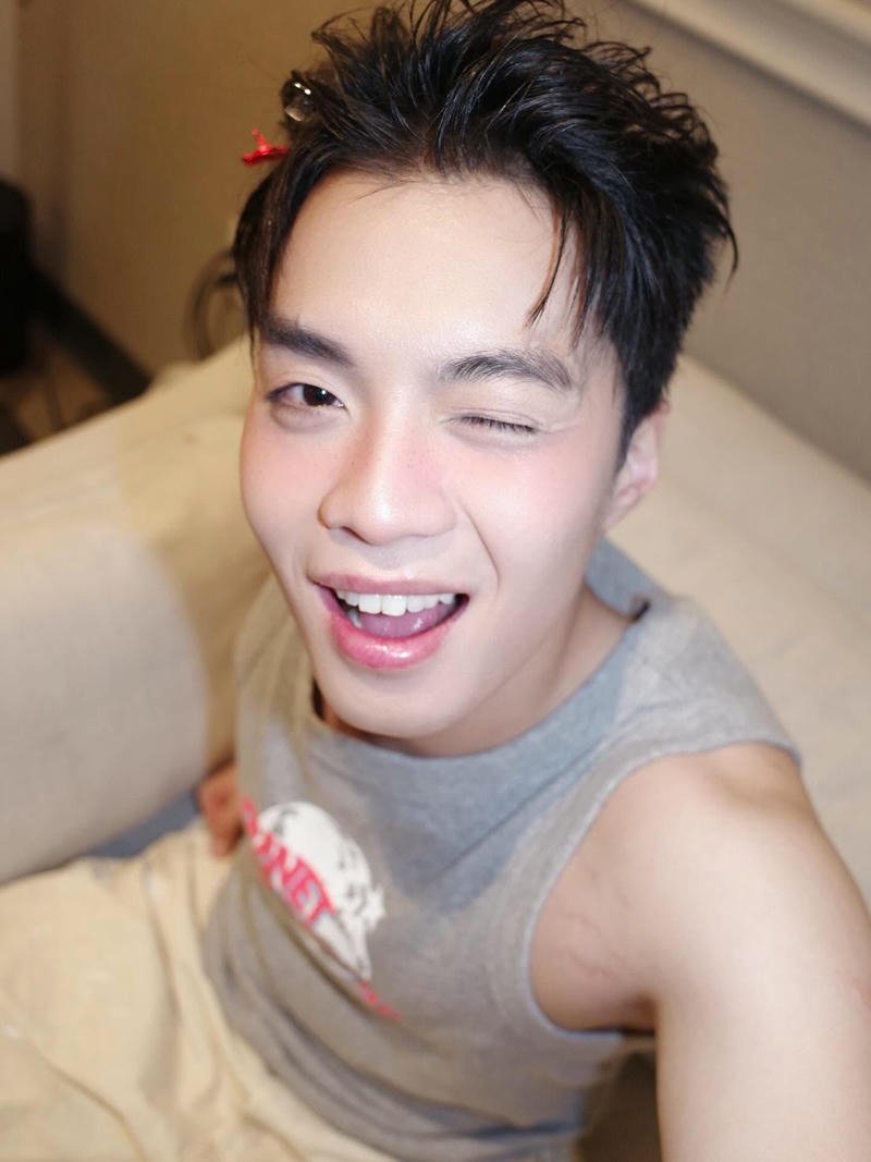 Gương mặt đời thường giản dị hình nền Negav