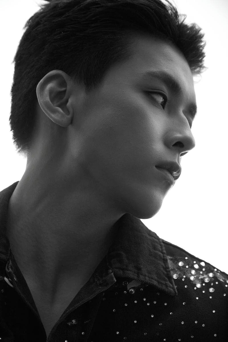 Gương mặt sắc nét Vĩnh Đam phong cách thời trang