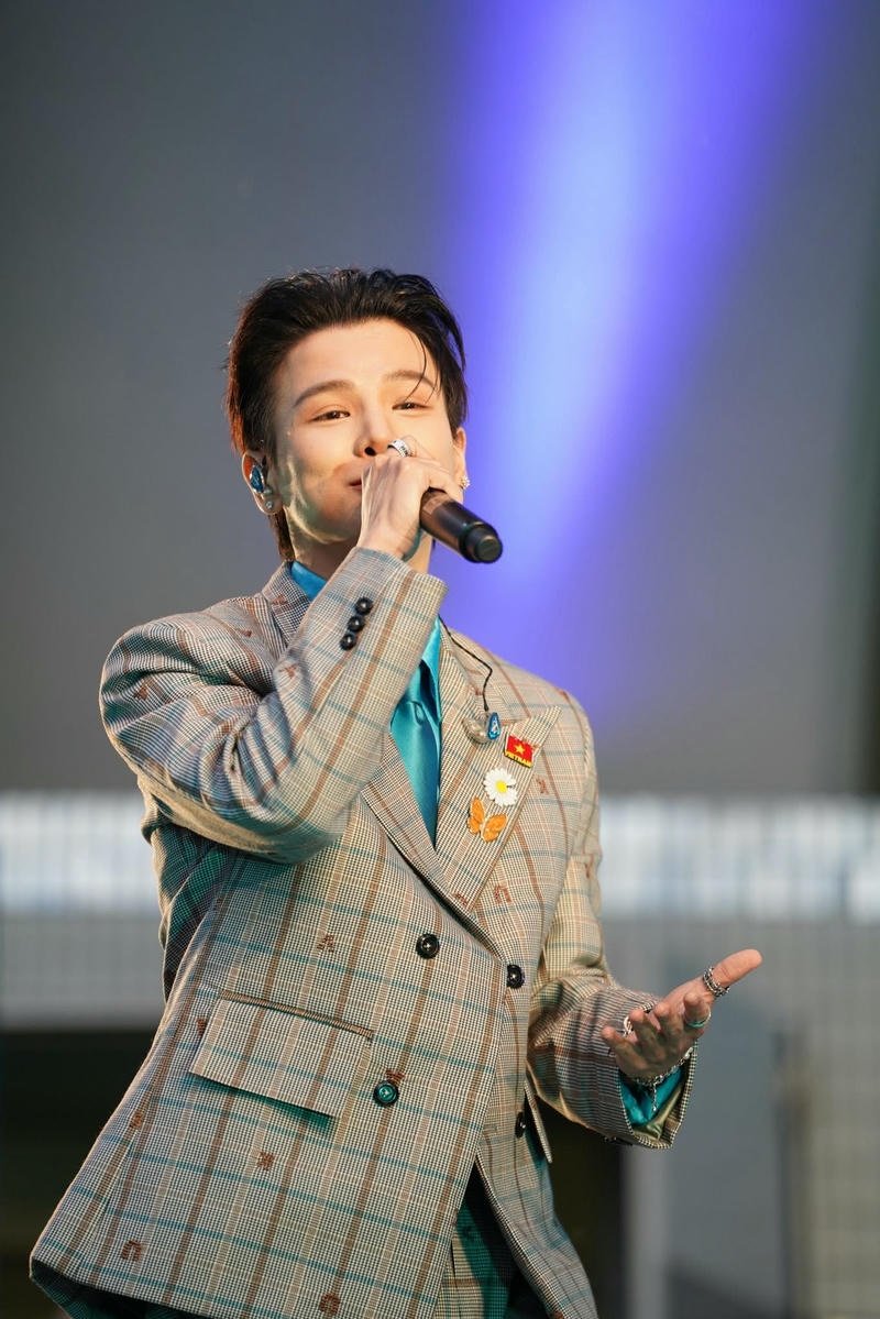 Gương mặt sáng sân khấu Phạm Đình Thái Ngân nổi bật