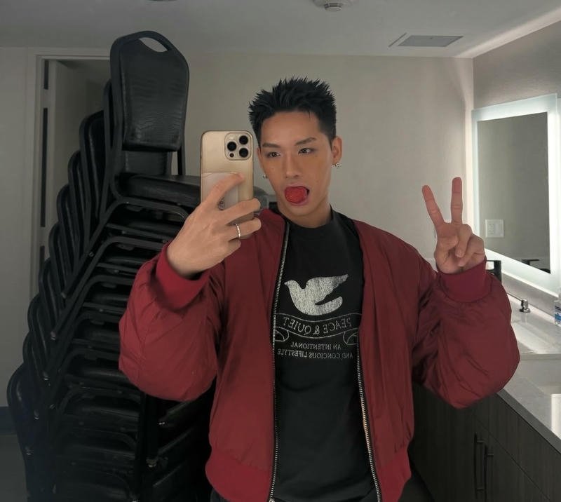 Hình ảnh Wean cute tạo dáng cute