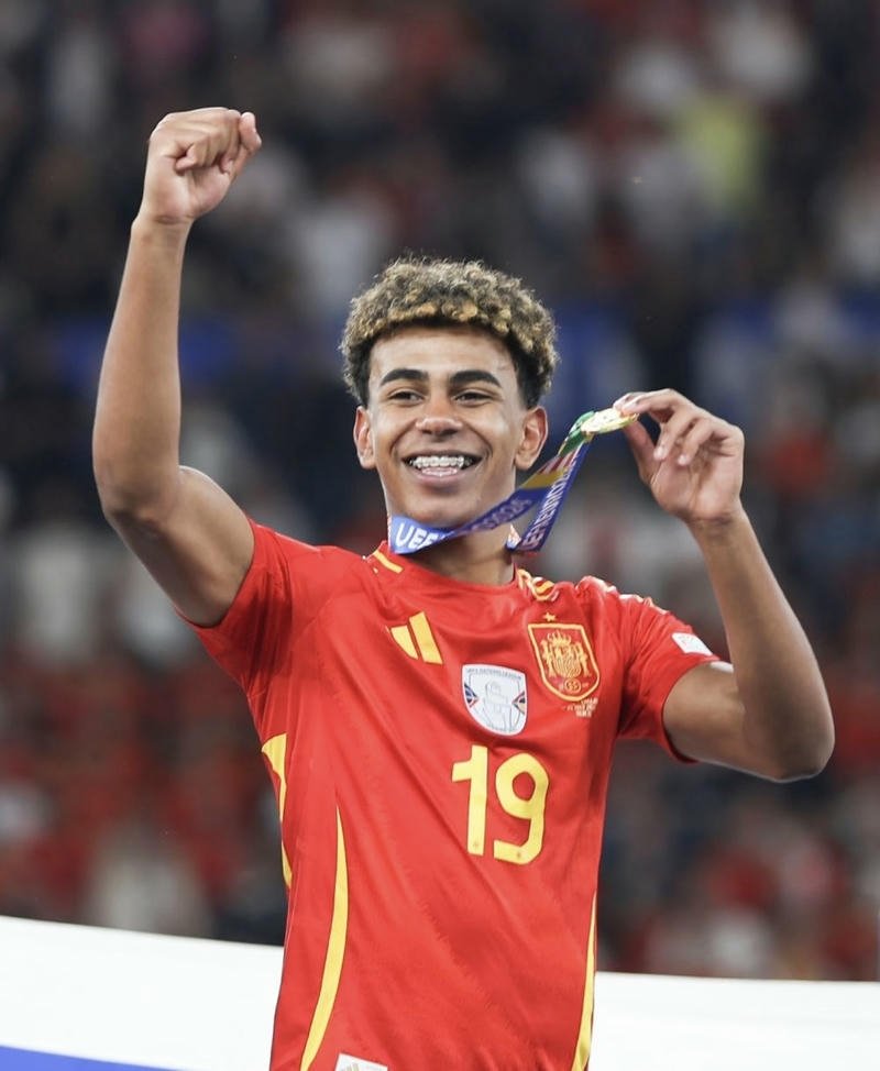 Hình ảnh cầu thủ ăn mừng sau khi ghi bàn