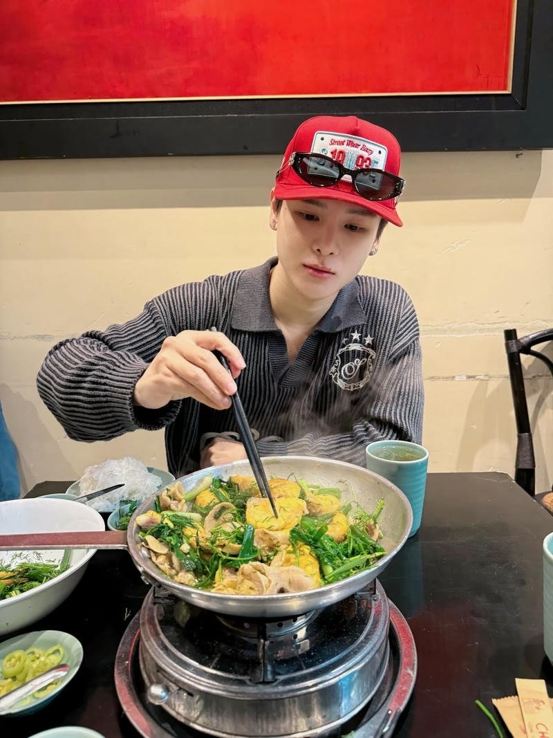 Hình nền Phạm Đình Thái Ngân phong cách ngầu cá tính