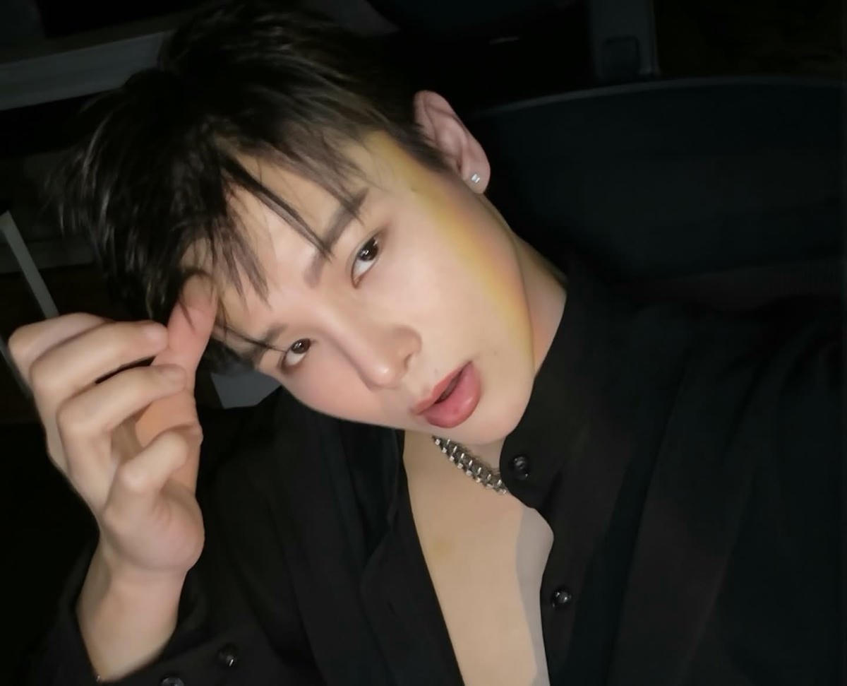 Hình nền Phạm Đình Thái Ngân thumbnail