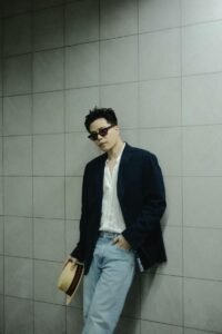 Hình nền Trịnh Thăng Bình cá tính phù hợp điện thoại