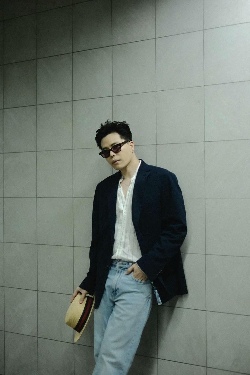 Hình nền Trịnh Thăng Bình cá tính phù hợp điện thoại