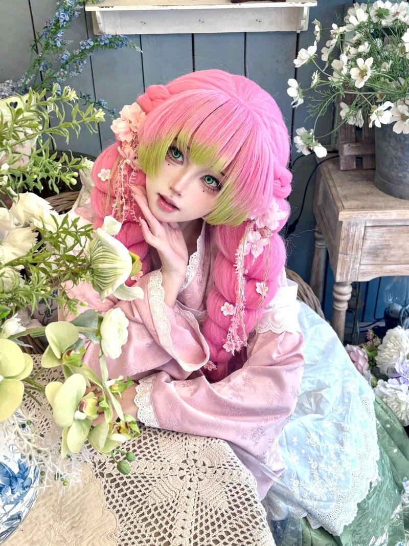 Hình nền cosplay Mitsuri đẹp với chất lượng rõ nét