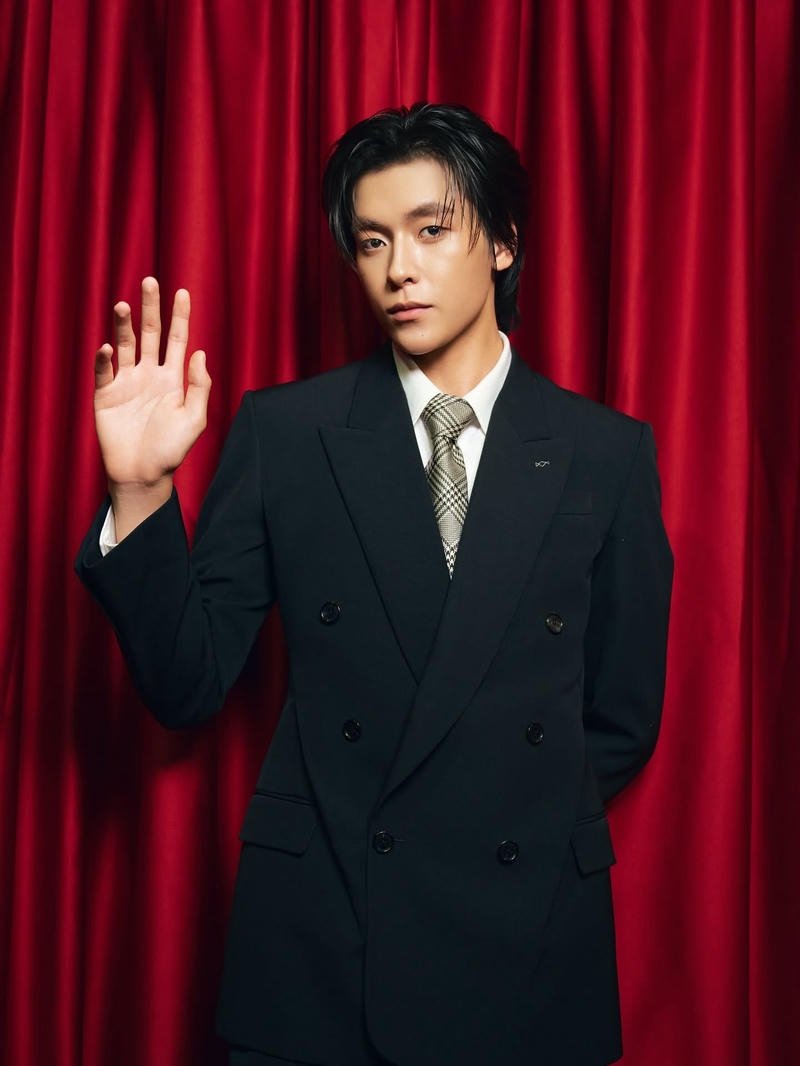 Khoảnh khắc biểu cảm Vĩnh Đam ngầu đầy sức hút