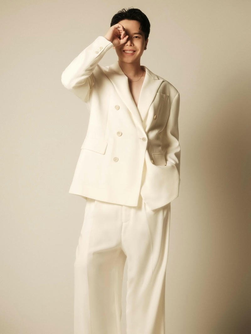 Khoảnh khắc cười tự nhiên của Trịnh Thăng Bình