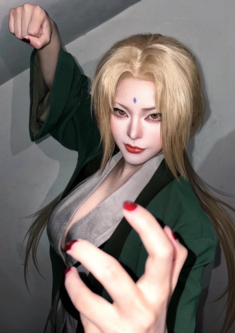 Nét diễn xuất của cosplayer làm nổi bật hình tượng tsunade