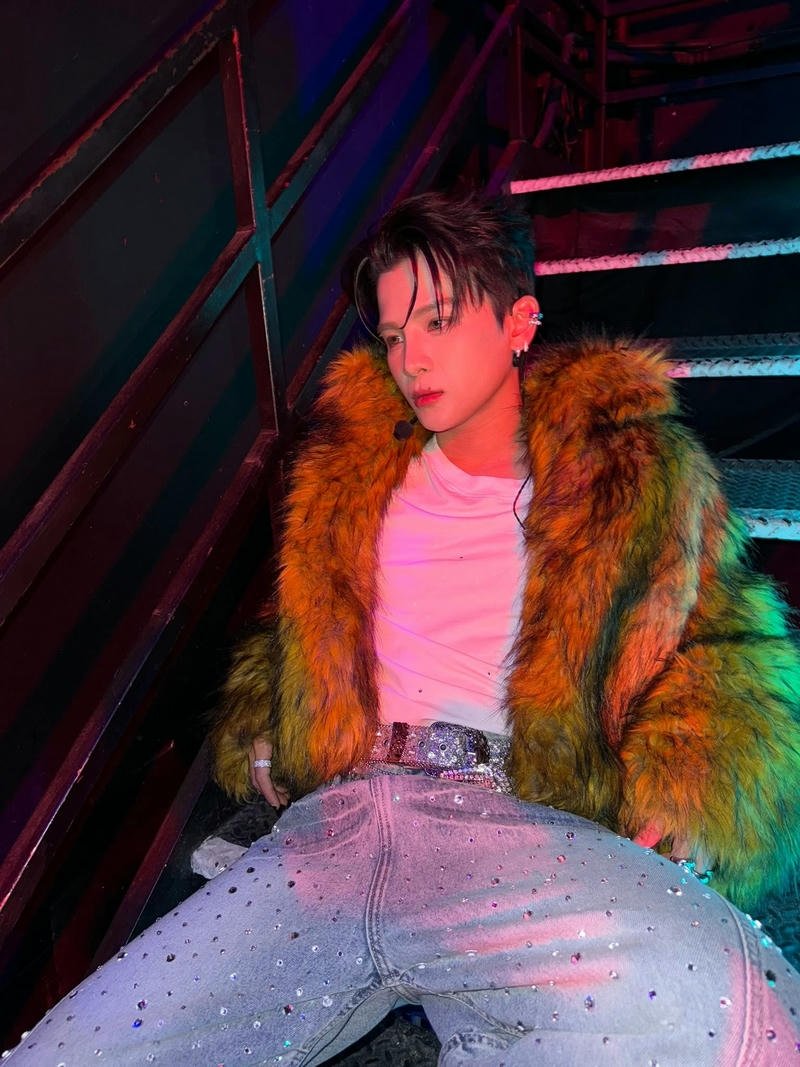 Phong cách cá tính của Phạm Đình Thái Ngân ấn tượng