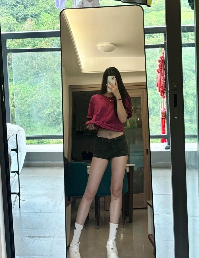 Phong cách chụp ảnh đôi chân đẹp với ánh sáng mềm