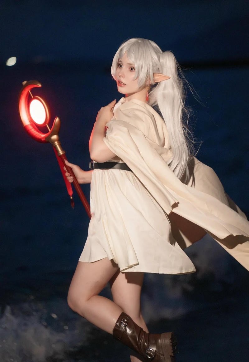 Phong cách cosplay anime đẹp với ánh sáng mềm mại
