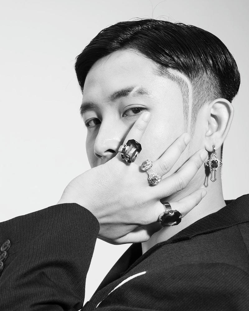 Ricky Star biểu cảm ngầu đầy cá tính