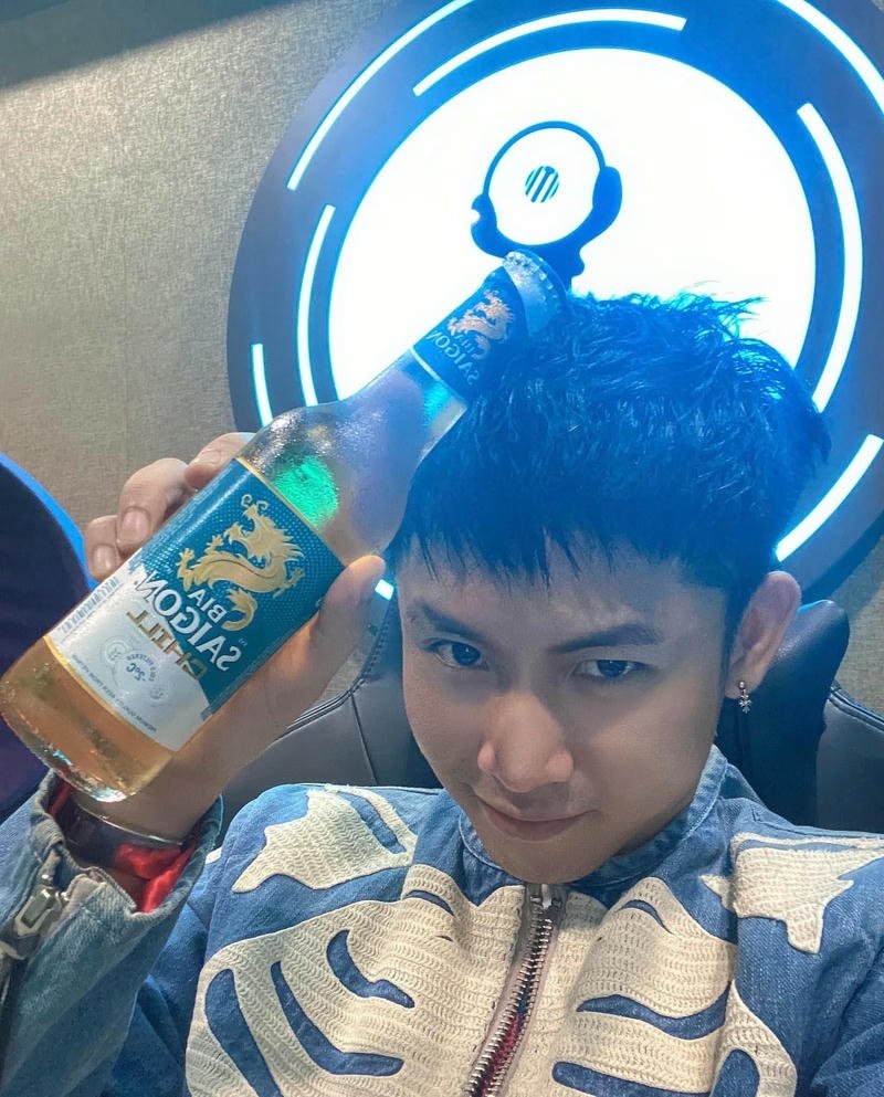 Ricky Star chụp ảnh nghệ thuật đầy màu sắc