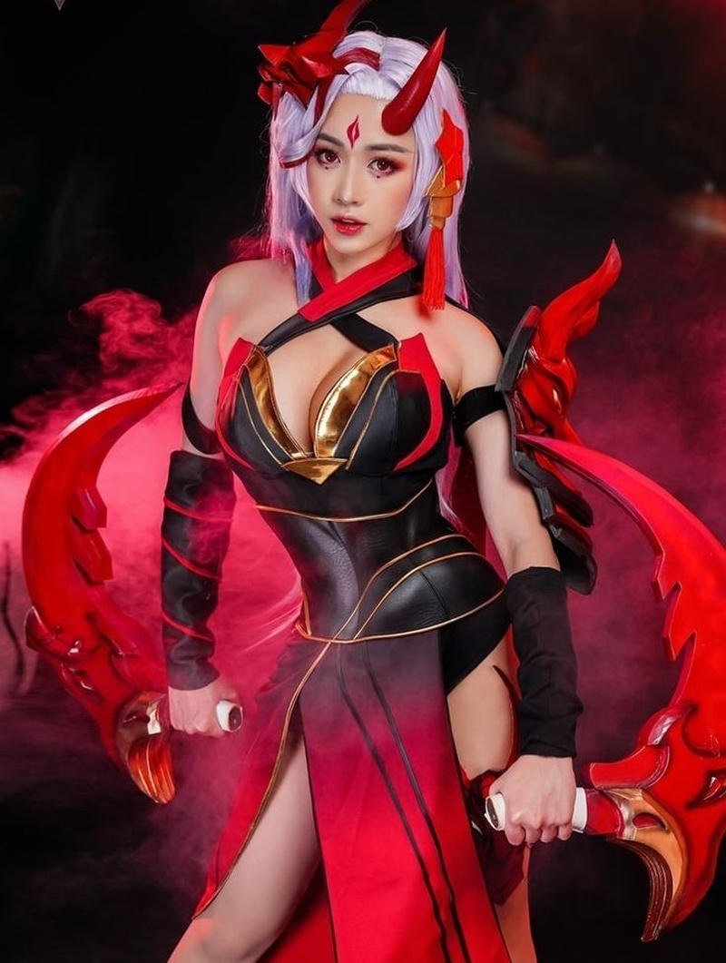 Sexy gái xinh cosplay liên quân mobile với outfit chi tiết
