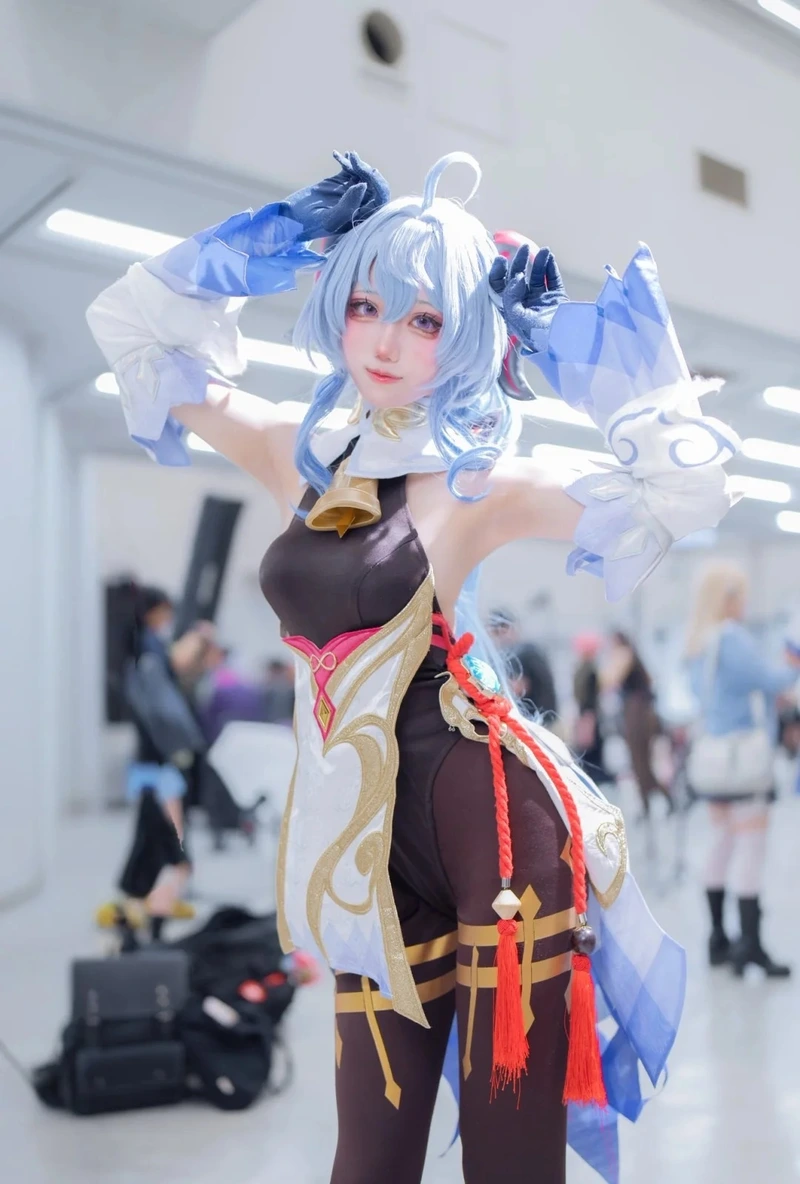 Ảnh cosplay Ganyu thần thái lạnh lùng đầy quyến rũ
