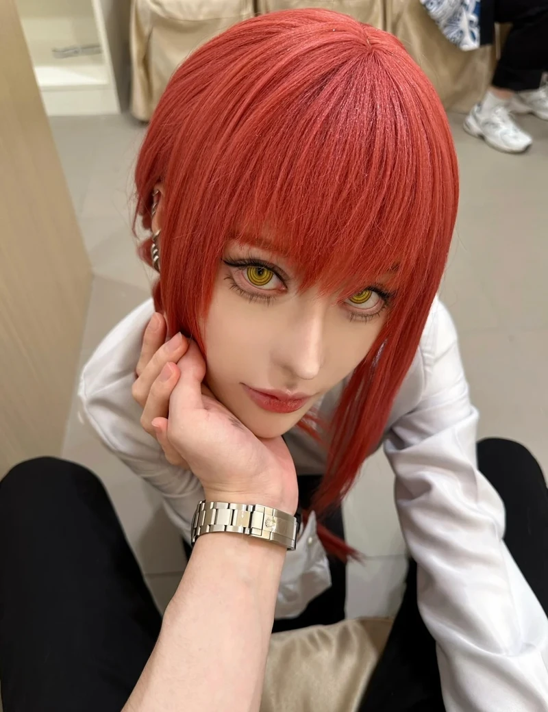 Cô nàng Makima cosplay khoe thân hình cân đối